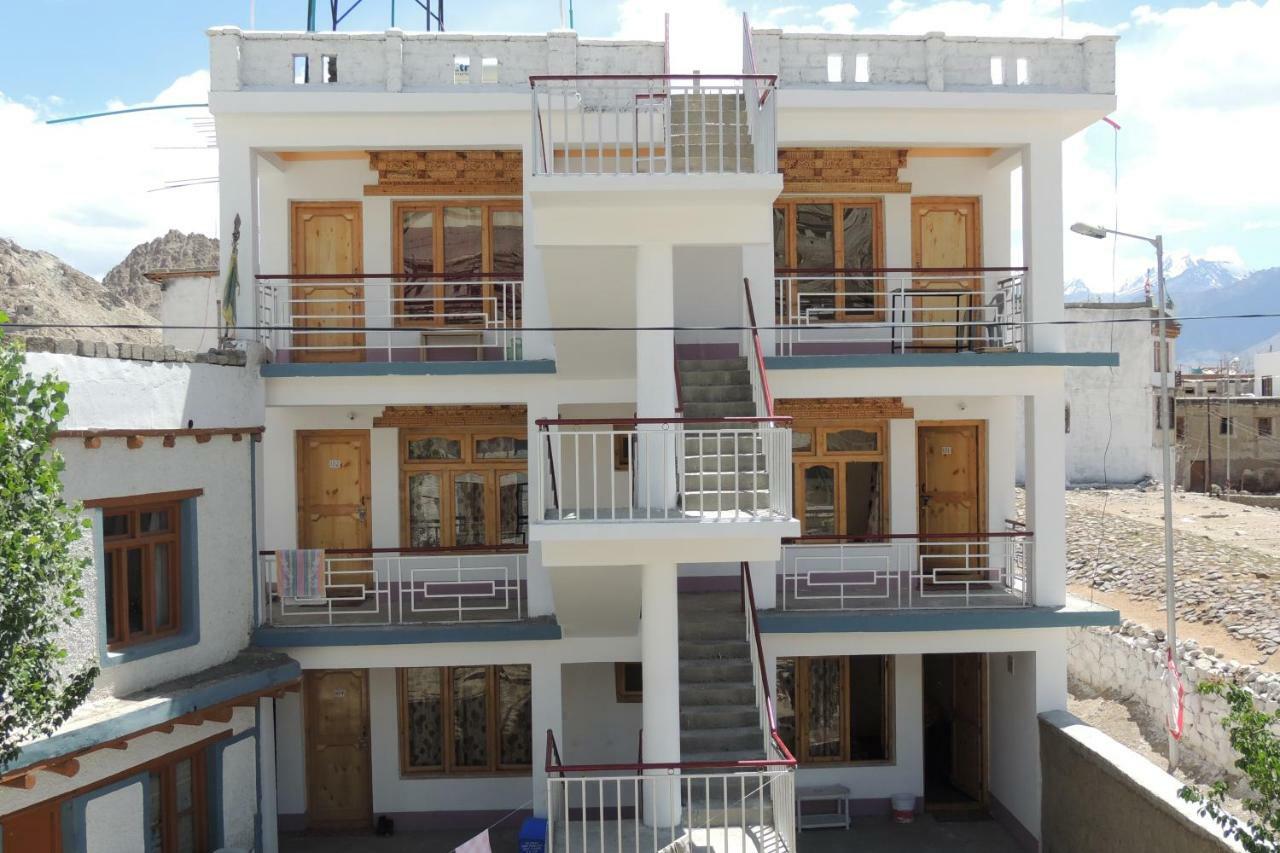 Babu Guest House Leh Buitenkant foto